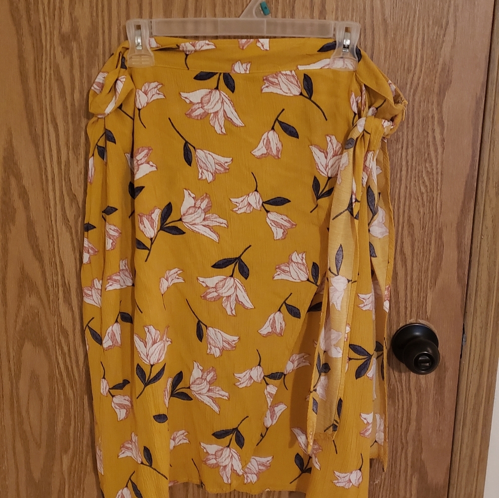 Yellow skirt